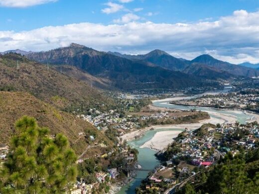 Srinagar,Garhwal,In,Pauri,Garhwal,District,Uttarakhand.view,From,Ganga,Darshan