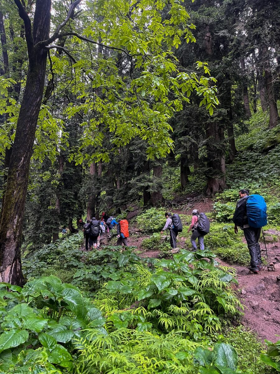 Hampta Pass Trek_From lush green valleys of Kullu to the stark_ dramatic landscapes of Spiti – Hampta Pass is a surreal crossover. Think wild rivers_ sno_6