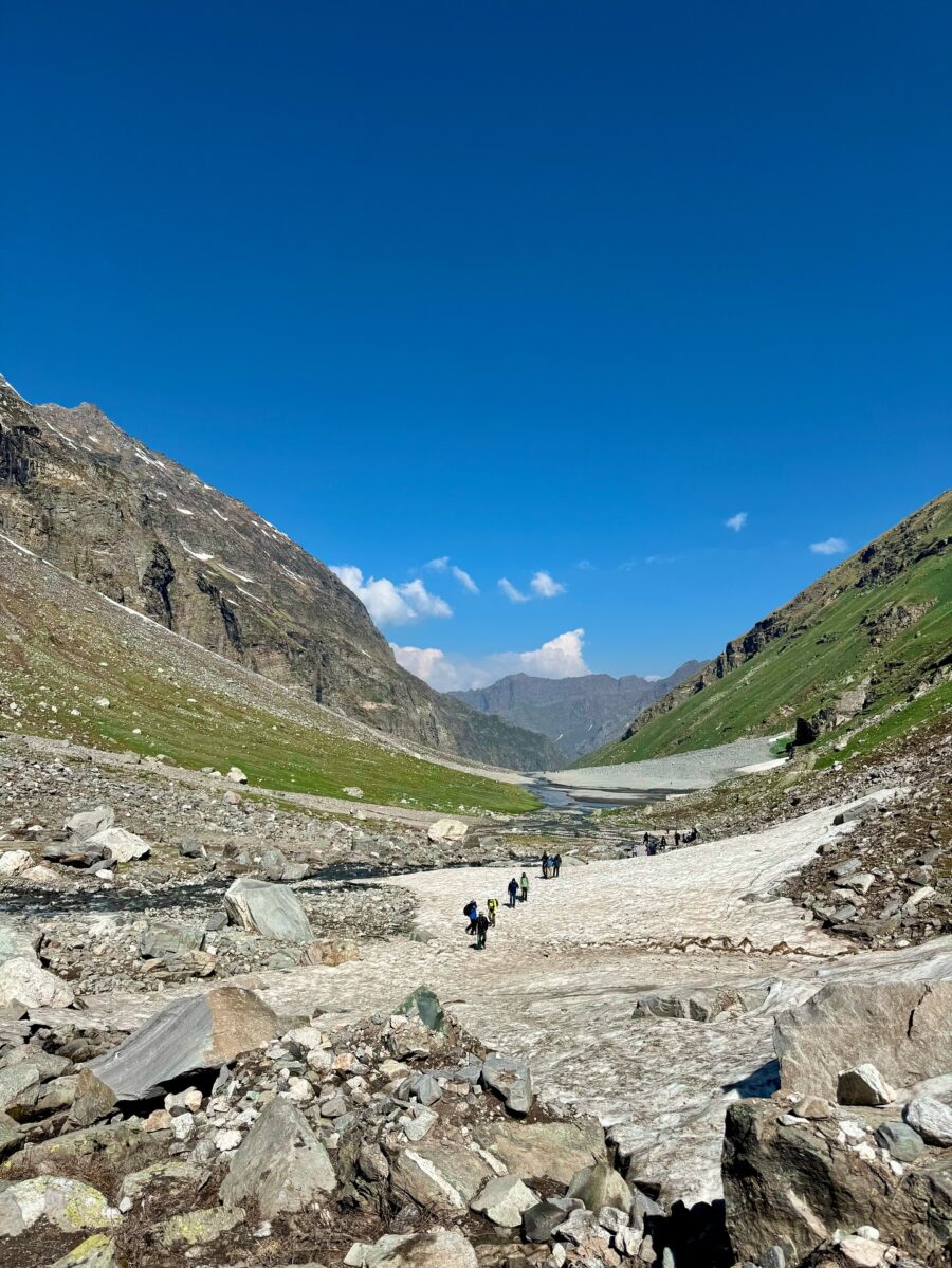 Hampta pass – a crossover trek connecting Kullu valley and spiti valley _._._.__hamptapass _hamptapasstrek _kullumanali _kulluvalley _spitivalley _manalitr_5