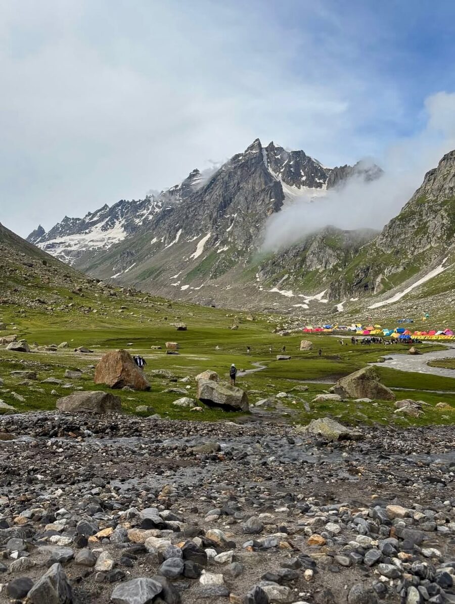 Recent Pictures of Hampta Pass Trek shared by _inthebooksofgargee_ __👉 Duration_ 5D_4N (Manali to Manali)_👉 Everyday Batches_ June to September__✅ _2